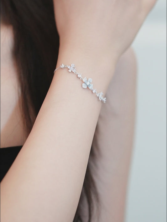 Light blue dream flower bracelet